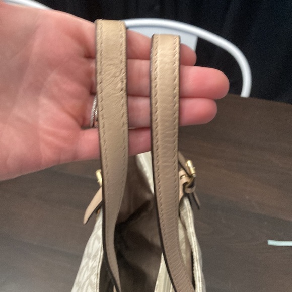 Nice Michael Kors purse - Picture 5 of 6